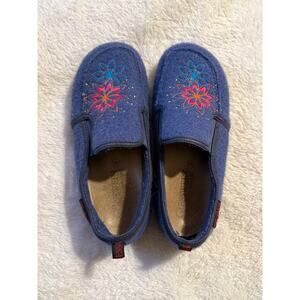 Giesswein Virgin Wool Felt Innsbruck Slippers Blue Embroidered Size 40